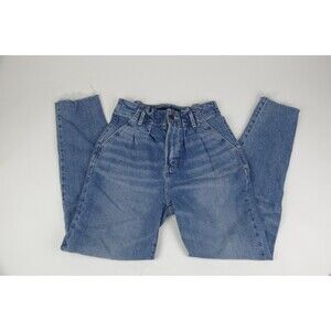 Hollister Ultra High-Rise Mom Jeans - Size 20 | Trendy and Comfortable Denim